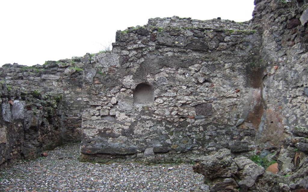 VII.9.49 Pompeii.  December 2005. Looking south to door of rear room.