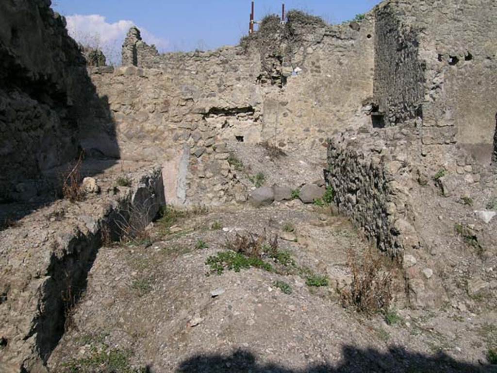 VII.11.3 Pompeii. June 2005. Looking east. Photo courtesy of Nicolas Monteix