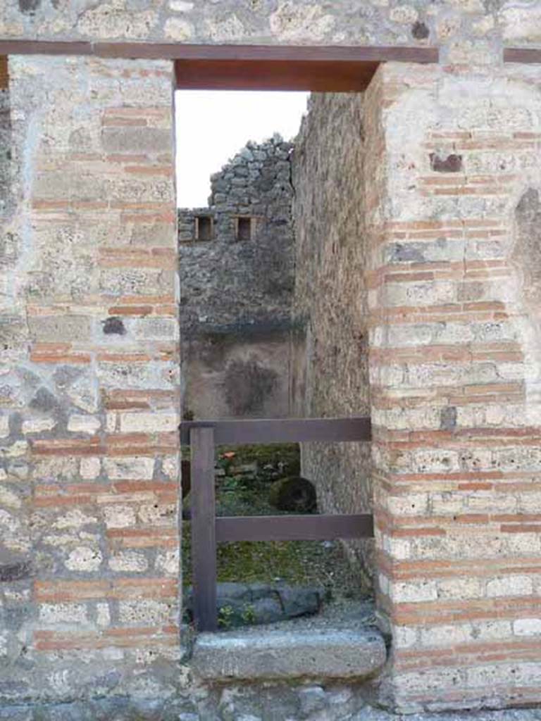 VII.11.4 Pompeii. May 2010. Entrance to steps to upper floor.