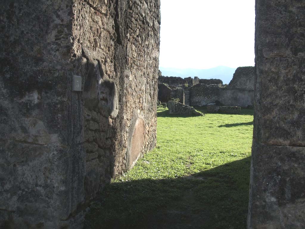 VII.12.3 Pompeii. December 2004. Looking south along entrance corridor to atrium.