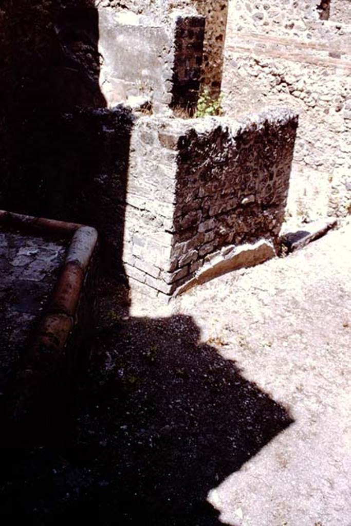 VII.12.17 Pompeii. 1966. Looking east into VII.12.17, taken from VII.12.21. Photo by Stanley A. Jashemski.
Source: The Wilhelmina and Stanley A. Jashemski archive in the University of Maryland Library, Special Collections (See collection page) and made available under the Creative Commons Attribution-Non Commercial License v.4. See Licence and use details.
J66f0721
