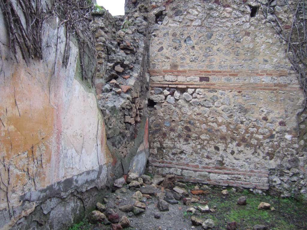 VII.12.21 Pompeii. December 2005. Room in north-east corner of atrium.