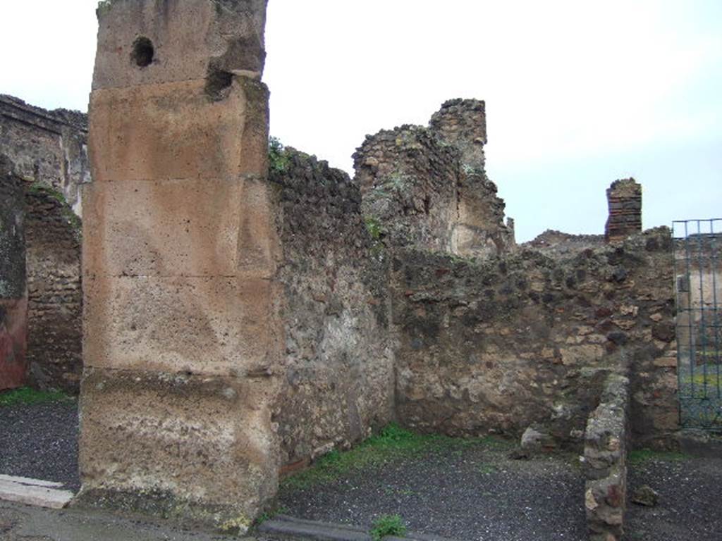 VII.13.2 Pompeii. December 2005. Entrance doorway.