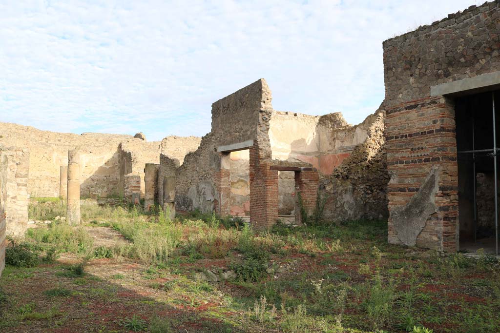 VII.13.4 Pompeii. December 2018. Looking north-east across atrium with remains of impluvium. Photo courtesy of Aude Durand.

