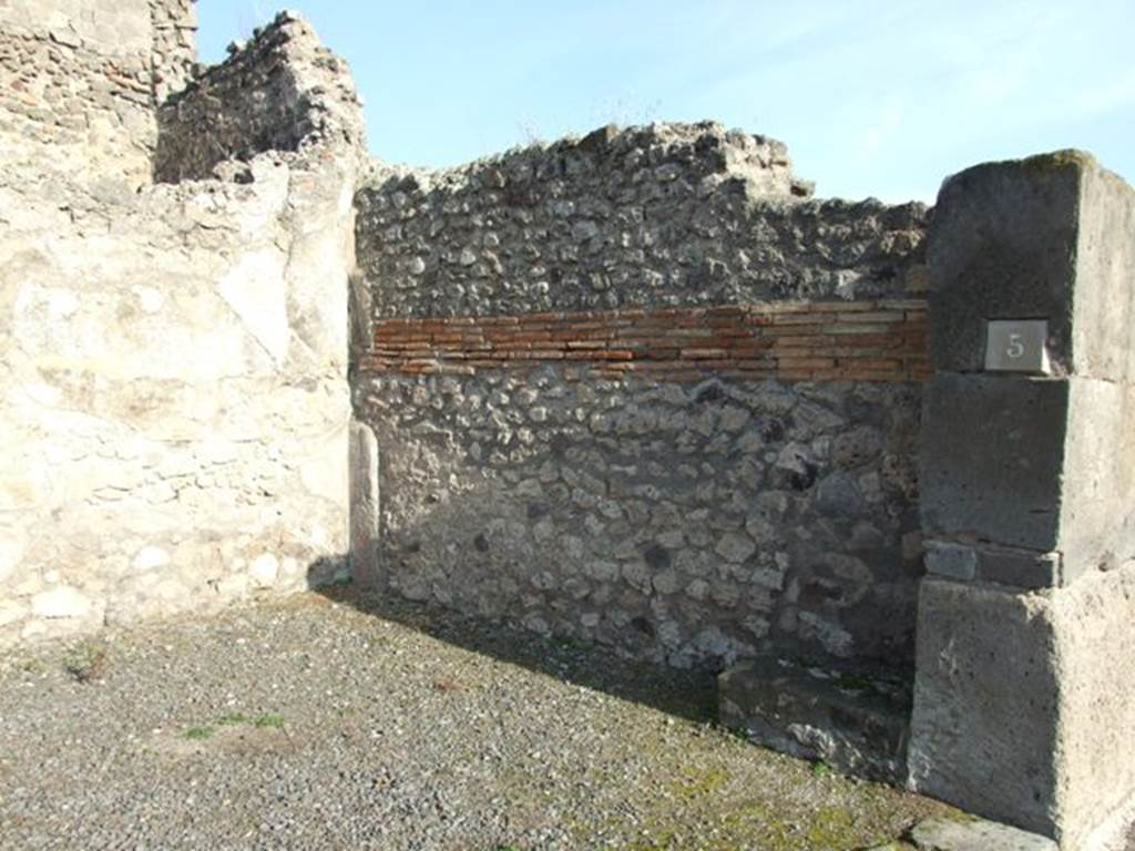 VII.13.5 Pompeii. December 2007. East wall.