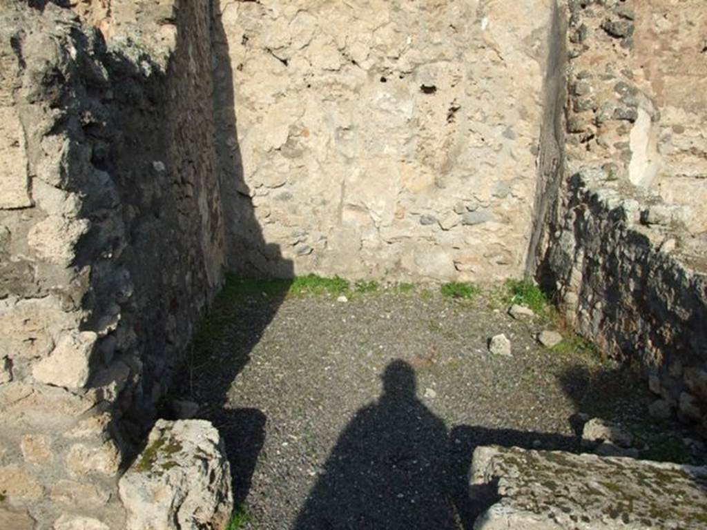 VII.14.2 Pompeii. December 2007. Looking north through doorway to rear cubiculum.