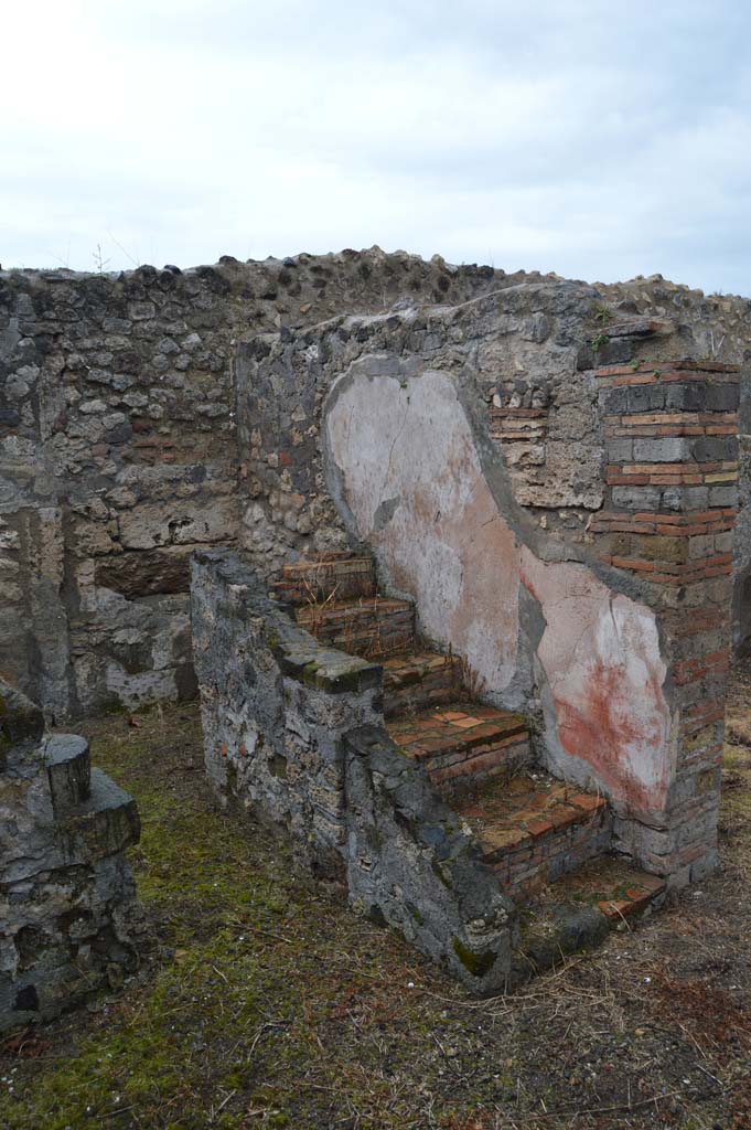 VII.15.12 Pompeii. March 2018. Looking north-west in garden area towards steps to upper floor.
Foto Taylor Lauritsen, ERC Grant 681269 DCOR.
