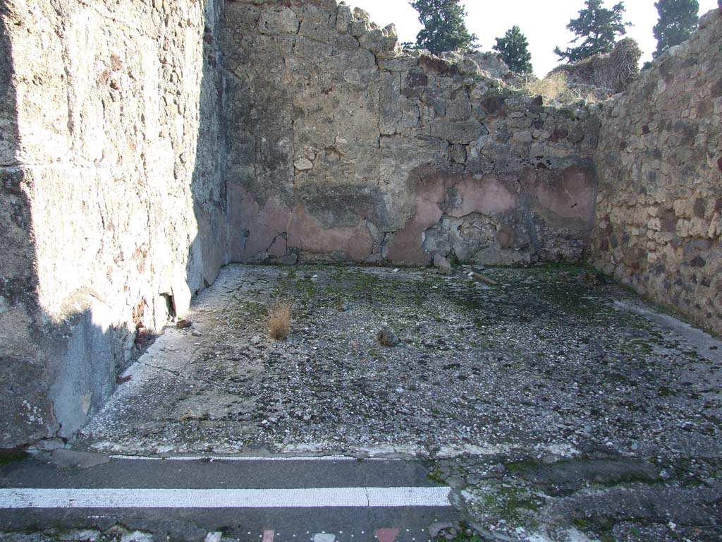 VII.16.13 Pompeii.  December 2007. Room 14, looking south across ala.