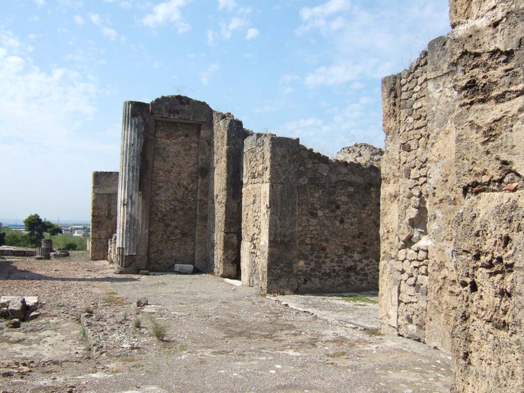 VII.16.13 Pompeii. September 2005. Looking north-west across atrium room 2.