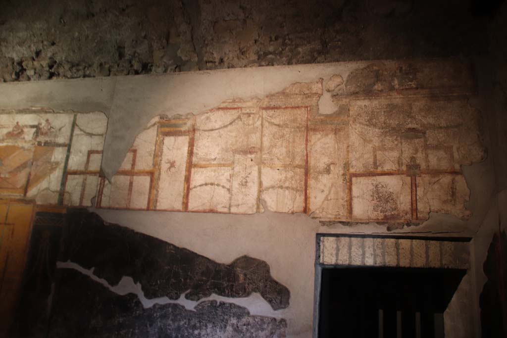 VII.16.a Pompeii. October 2020. Room 7, detail from upper south wall. Photo courtesy of Klaus Heese.