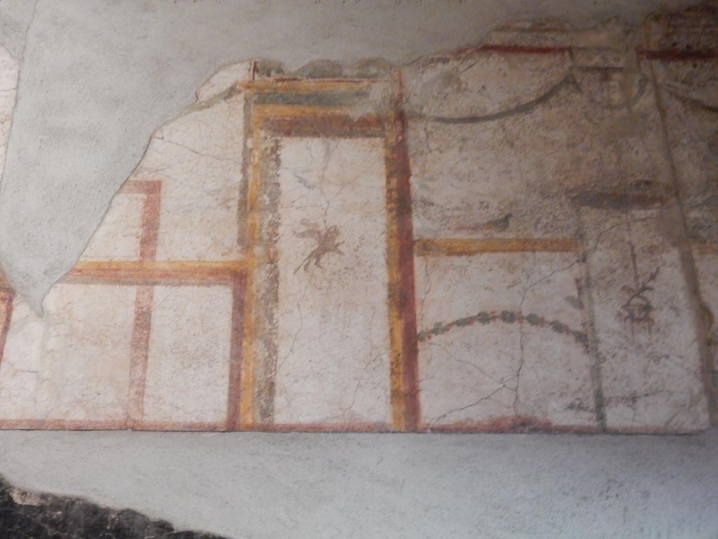 VII.16.a Pompeii. May 2015. Room 7, detail from south wall. Photo courtesy of Buzz Ferebee.