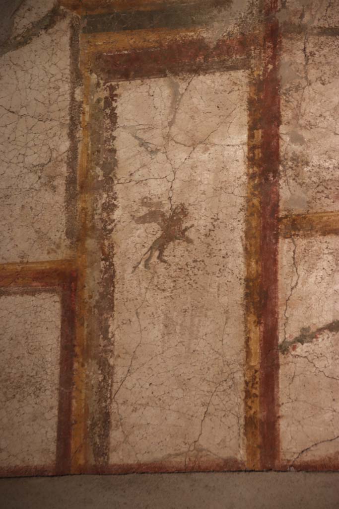 VII.16.a Pompeii. October 2020. Room 7, detail from upper south wall. Photo courtesy of Klaus Heese.