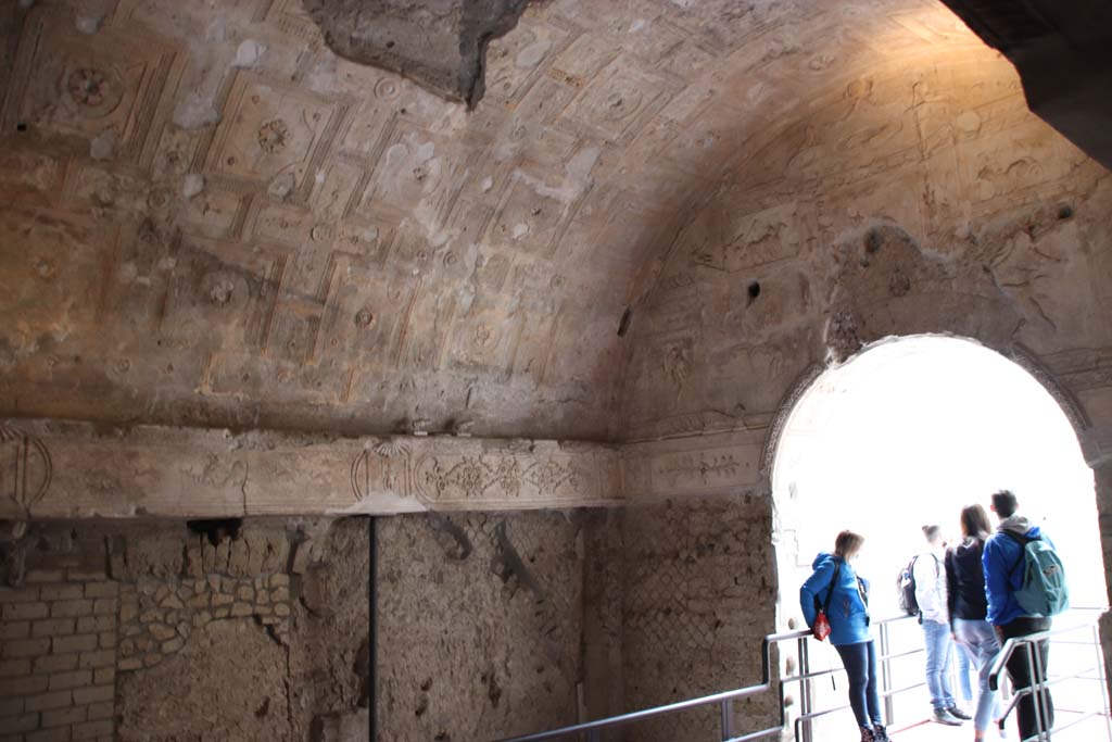 VII.16.a Pompeii. October 2020. Room 6, looking north-east. Photo courtesy of Klaus Heese.