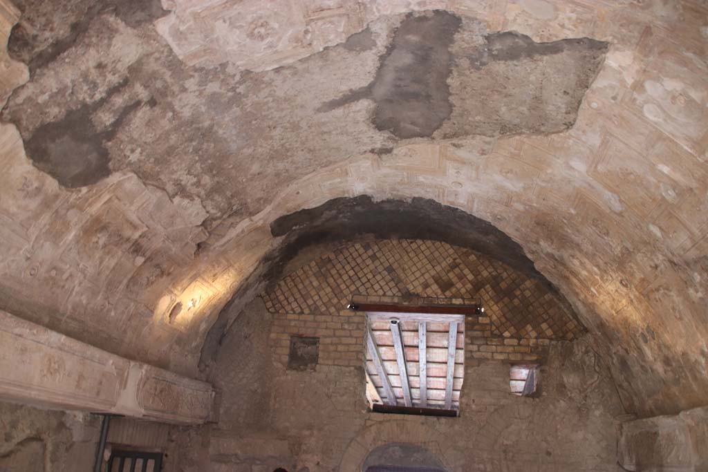 VII.16.a Pompeii. October 2020. Room 6, looking towards upper west wall. Photo courtesy of Klaus Heese.