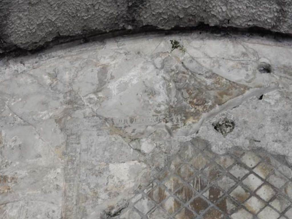 VII.16.a Pompeii. May 2015. Room 3, stucco. Photo courtesy of Buzz Ferebee.