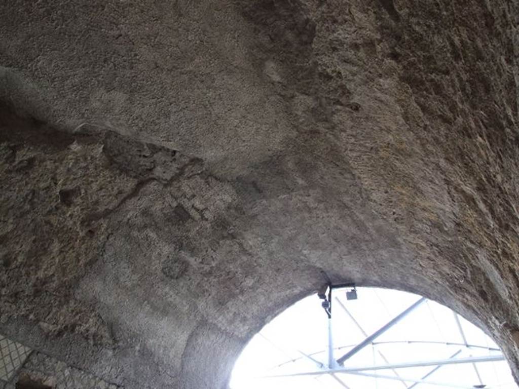 VII.16.a Pompeii. September 2005.  Room 3, vaulted roof. Looking north.