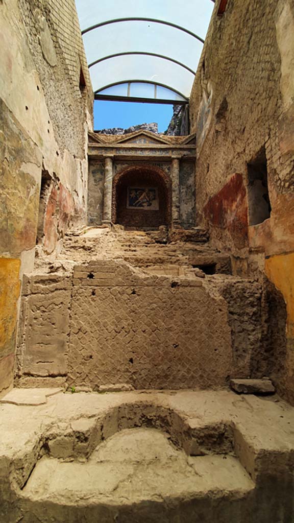 VII.16.a Pompeii. July 2021. 
Room 9, looking east towards bottom of cascade and nymphaeum.
Foto Annette Haug, ERC Grant 681269 DÉCOR.
