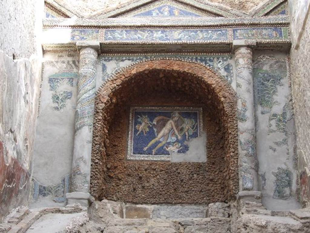 VII.16.a Pompeii. December 2006. Room 9, nymphaeum.  Mosaic showing Mars and three cherubs.