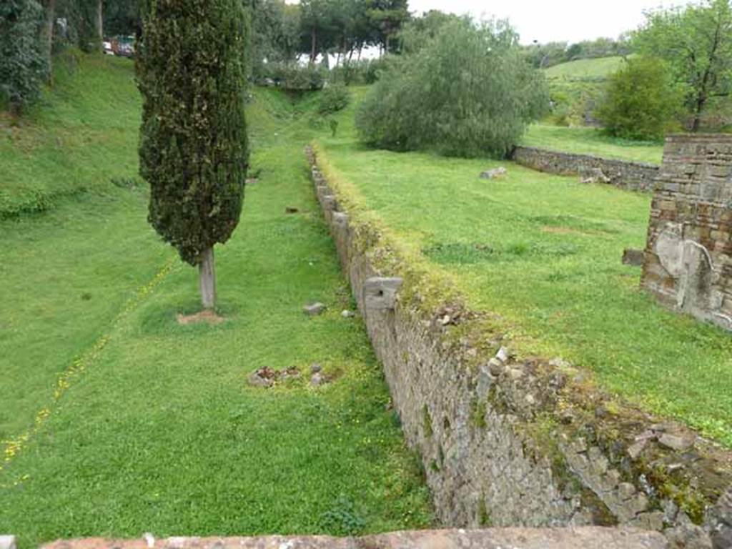 VII.16.a Pompeii. May 2010. Looking north.