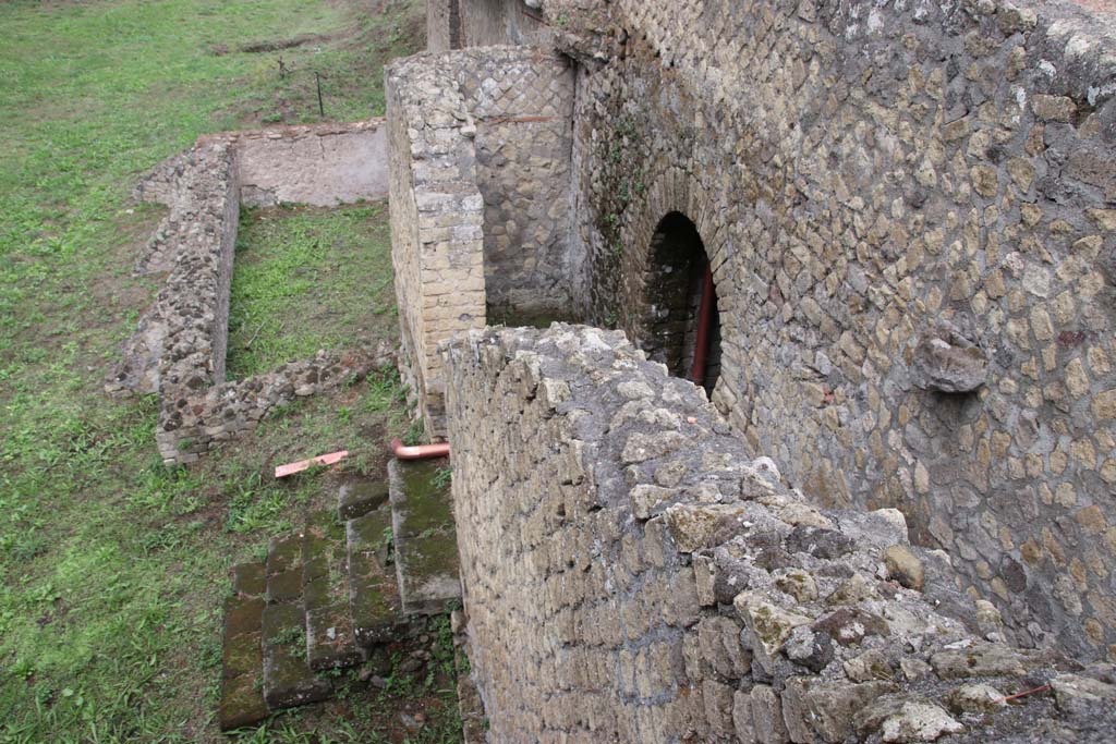 VII.16.a Pompeii. October 2020. Steps to lower level, from courtyard C. Photo courtesy of Klaus Heese.

