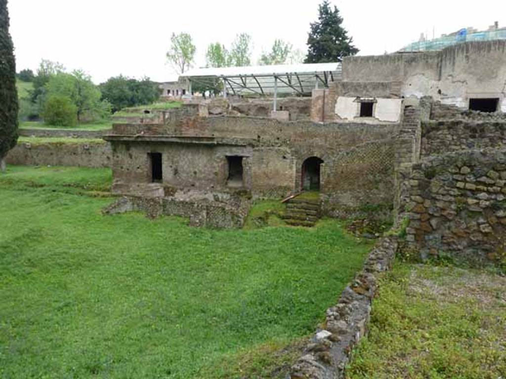 VII.16.a Pompeii. May 2010. Looking north-east from lower area.