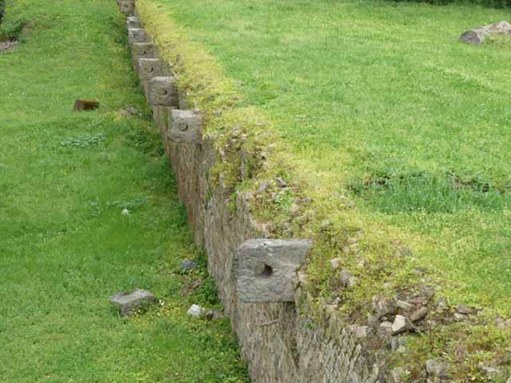 VII.16.a Pompeii. May 2010. Looking north along wall with possible tie points.