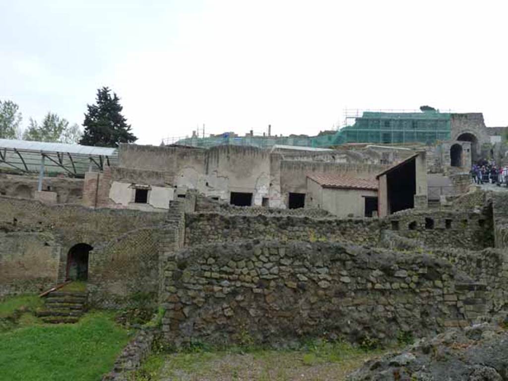 VII.16.a Pompeii. May 2010.  Looking east from lower area.