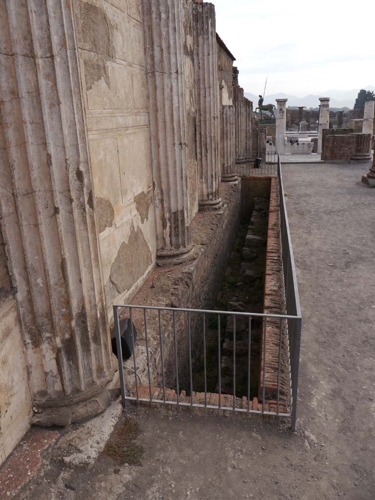 VIII.1.1 Pompeii. September 2018. Looking east along north wall of Basilica. 
Foto Anne Kleineberg, ERC Grant 681269 DÉCOR.
