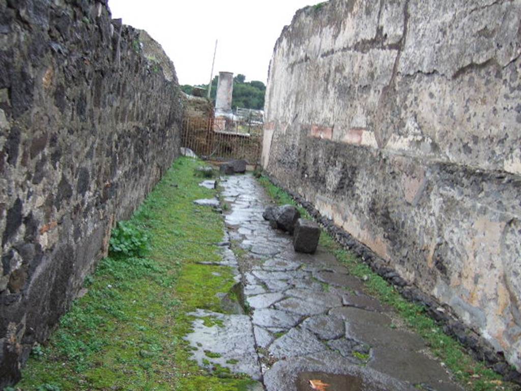 VIII.1.5 Pompeii. December 2005. Temple of Venus from Via Championnet, looking west.