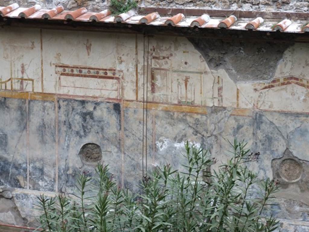 VIII.1.a Pompeii. December 2007. Detail of plaster on side of the portico.