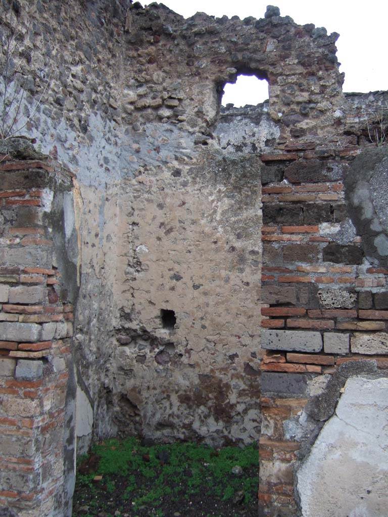 VIII.2.3 Pompeii. December 2005. Doorway to cubiculum on west of entrance corridor.