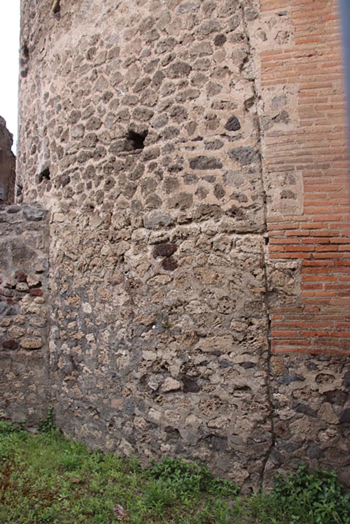 VIII.2.12 Pompeii. May 2024. Looking west to rear of VIII.2.10. Photo courtesy of Klaus Heese.