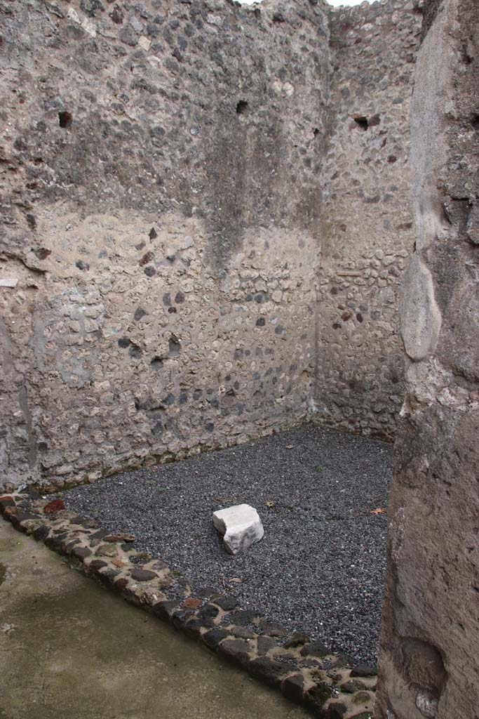 VIII.2.13 Pompeii. October 2020. Looking towards south-west corner of room on south side of atrium. 
Photo courtesy of Klaus Heese.
