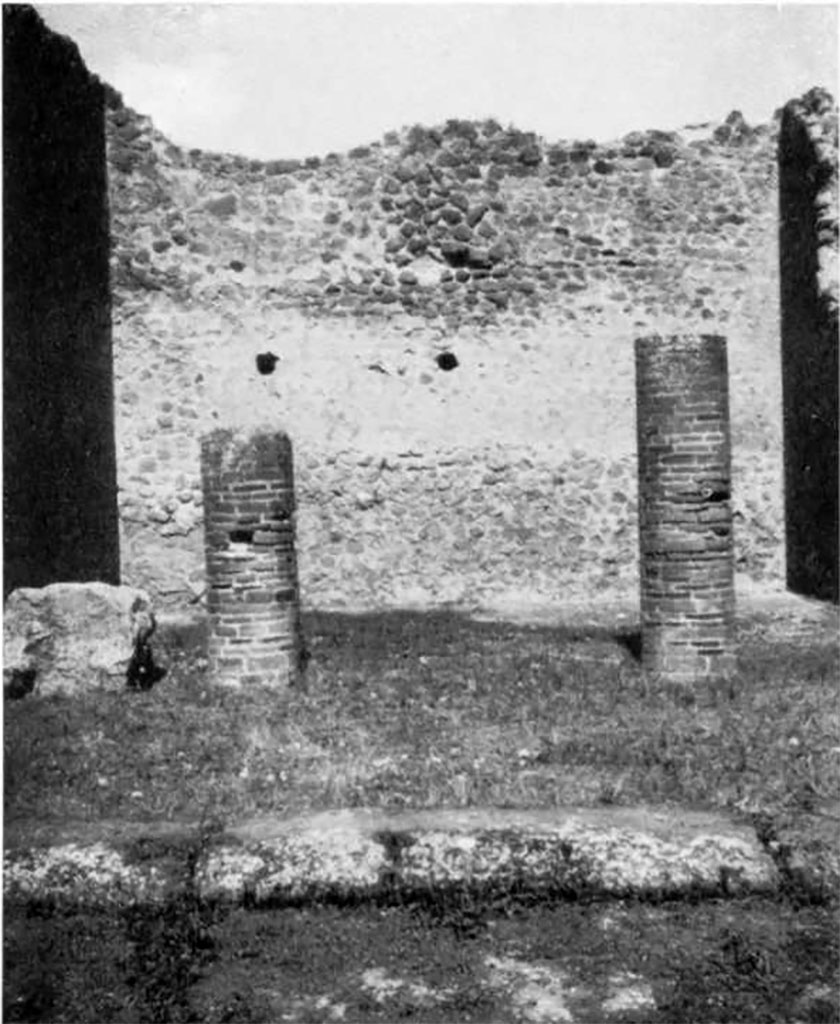 VIII.2.14 Pompeii. Pre 1936. Looking north across impluvium in atrium. Photo by Tatiana Warscher.