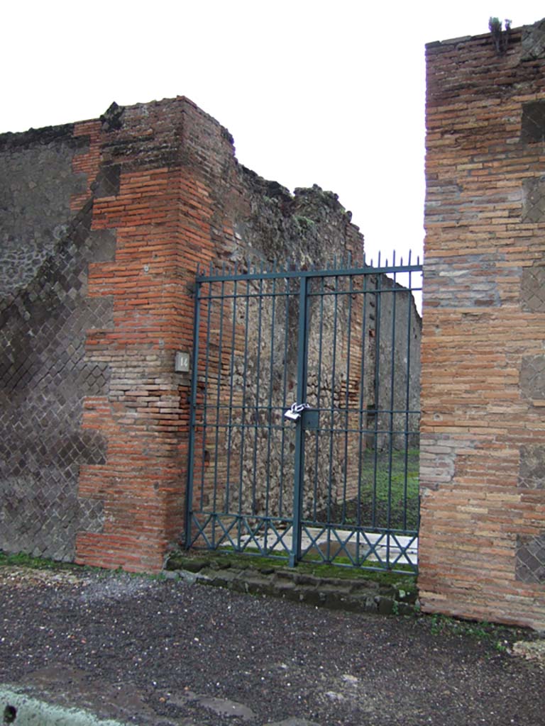 VIII.2.14 Pompeii. December 2005. Entrance doorway.