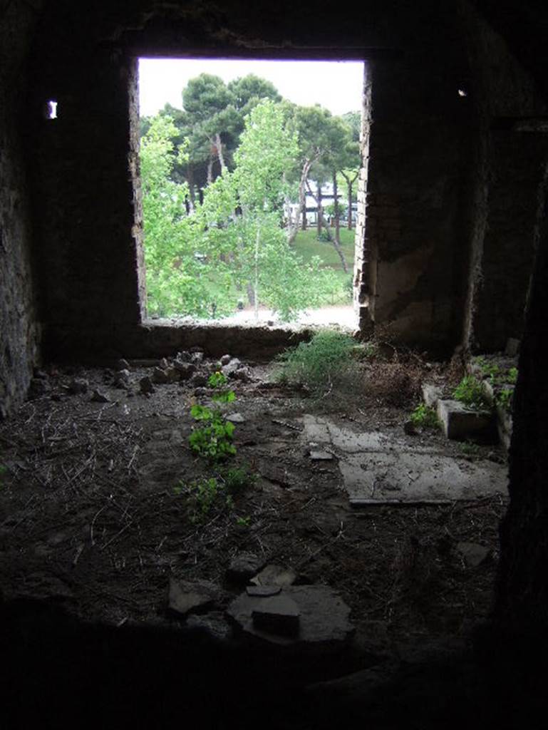 VIII.2.28 Pompeii.  May 2006.  South wall with large window.