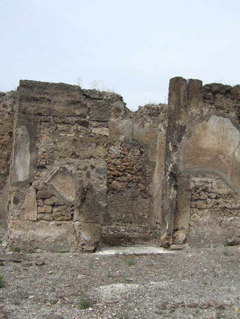 VIII.2.34 Pompeii. May 2006. Doorway of cubiculum on west side of atrium, next to ala.