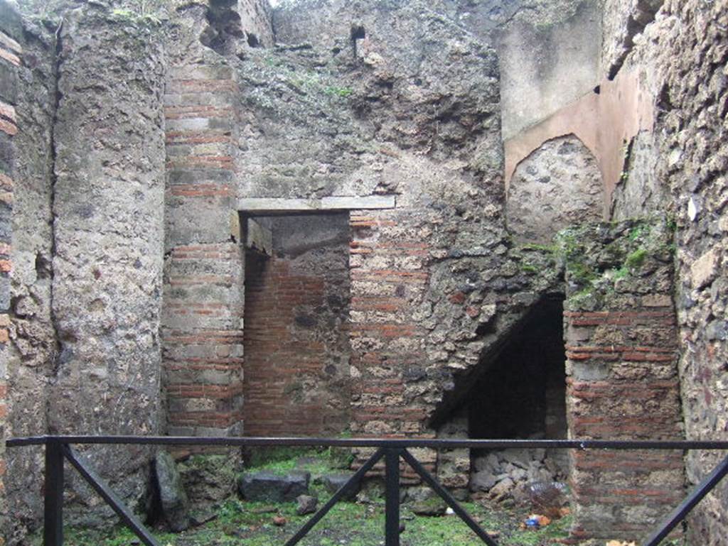 VIII.2.38 Pompeii.  December 2005. Looking south from entrance.