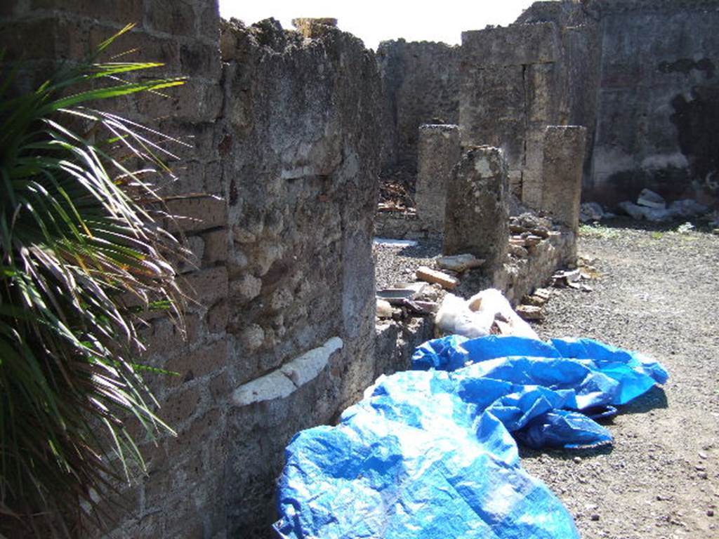 VIII.3.14 Pompeii. September 2005. Looking south along west side of atrium.