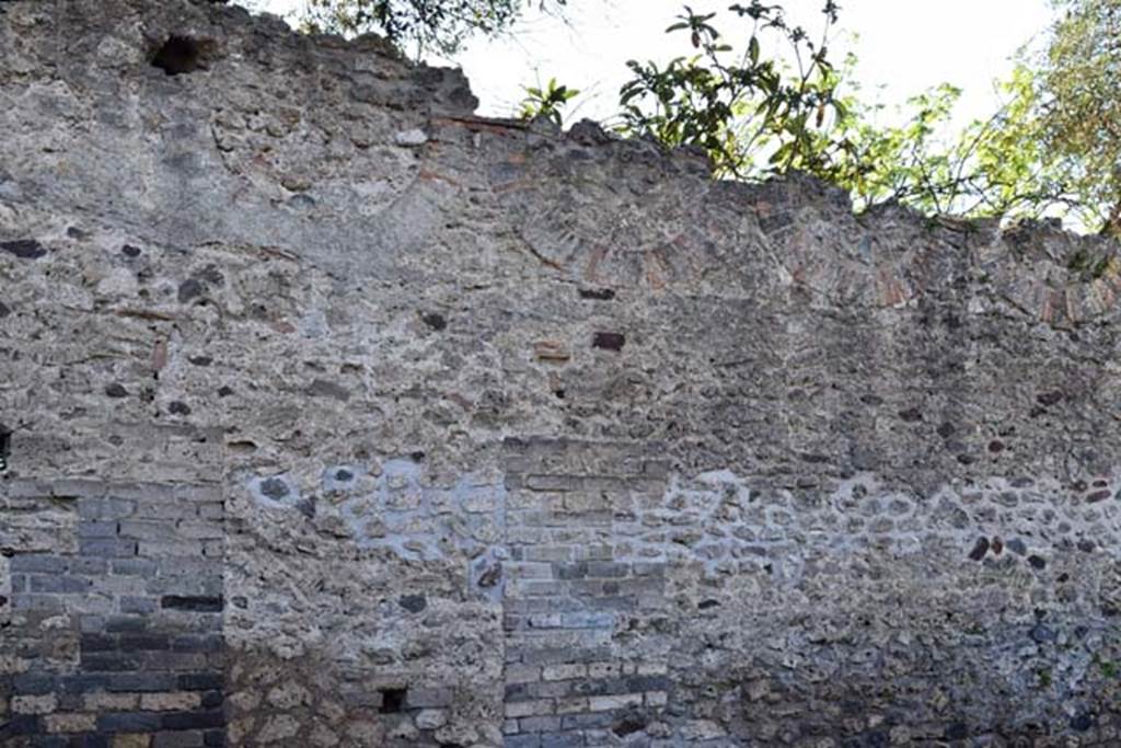 VIII.3.14 Pompeii. April 2018. Looking west to exterior wall in Vicolo dei 12 Dei. Photo courtesy of Ian Lycett-King. 
Use is subject to Creative Commons Attribution-NonCommercial License v.4 International.

