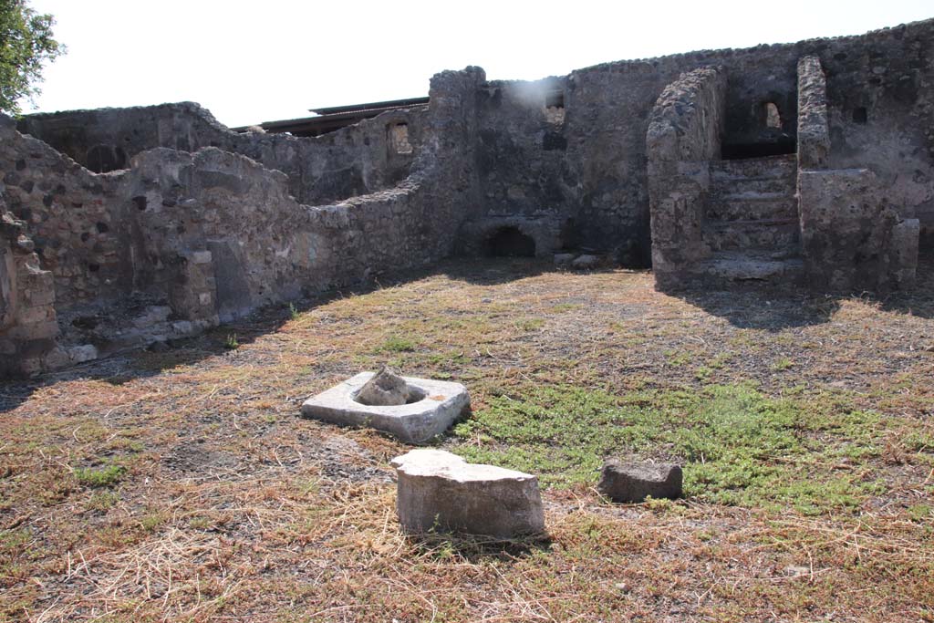 VIII.3.18 Pompeii. September 2021. Looking south-east across atrium. Photo courtesy of Klaus Heese.