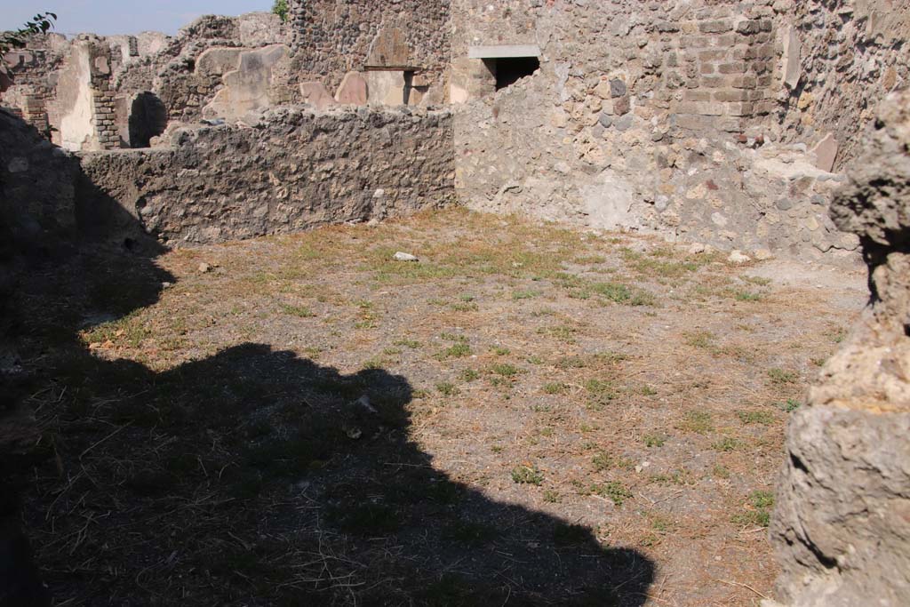 VIII.3.18/16 Pompeii. September 2021. 
Room in north-east corner of peristyle, looking towards north-east corner. Photo courtesy of Klaus Heese.
