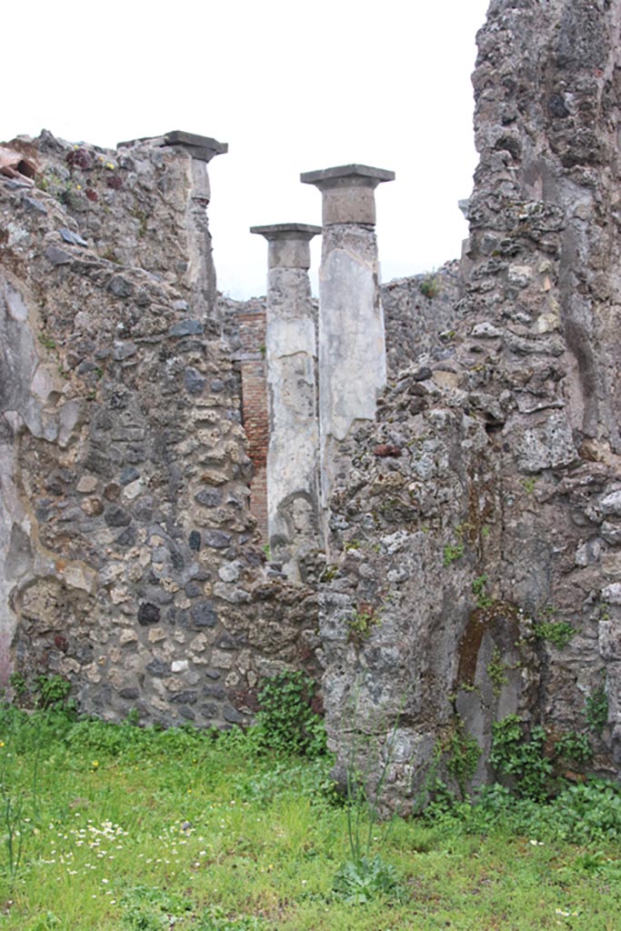 VIII.3.28 Pompeii. May 2024.
Looking south-east across rear room, towards the portico in VIII.3.27. Photo courtesy of Klaus Heese. 
