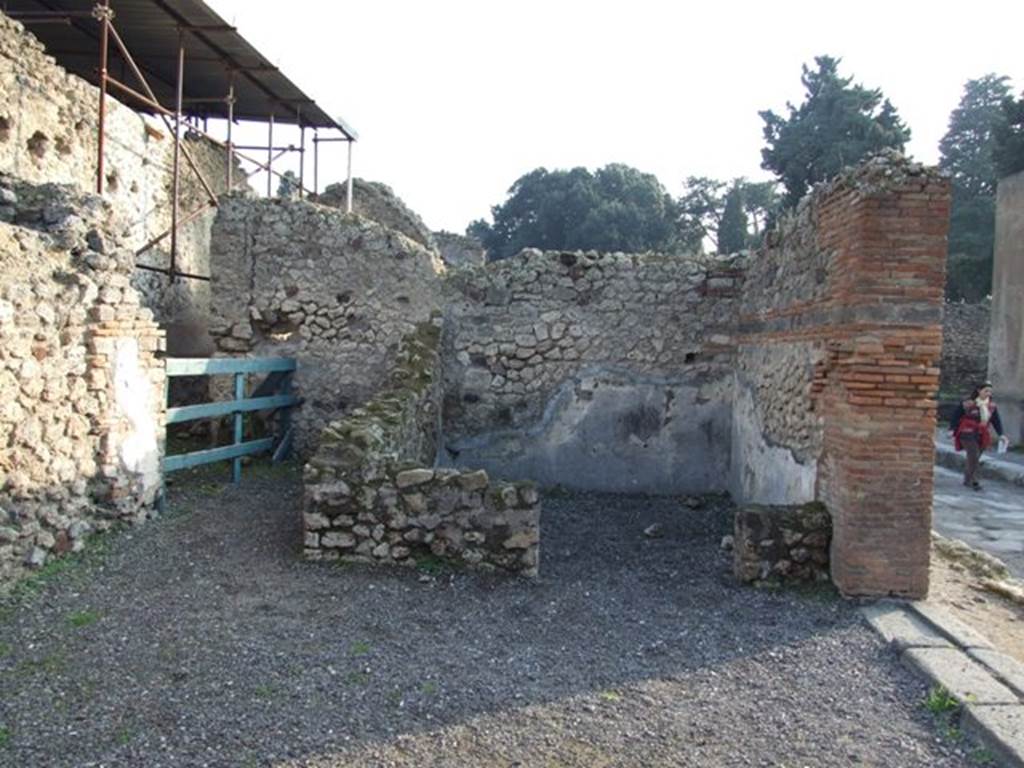 VIII.4.1 Pompeii. December 2007. Looking south, with VIII.4.53 on right.