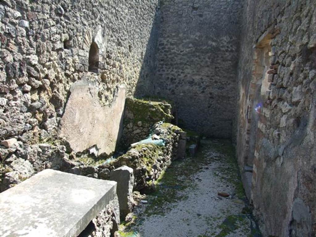 VIII.4.4 Pompeii.  March 2009.  Room 7.  Kitchen.  Looking south.