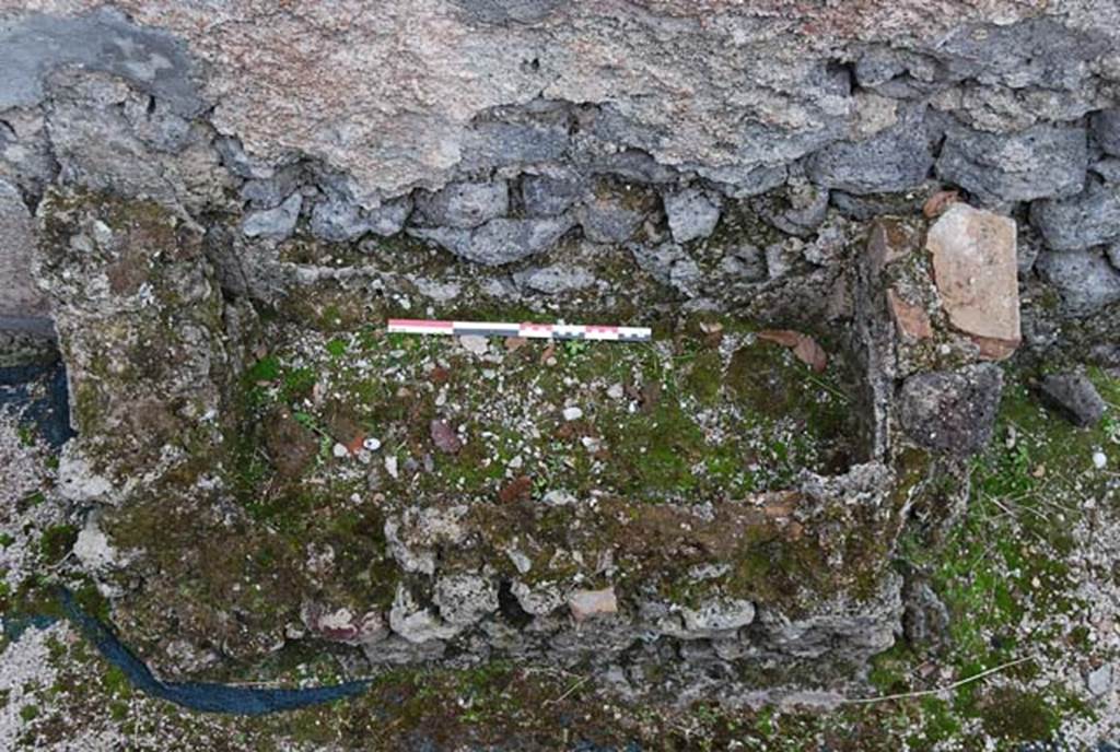 VIII.4.4 Pompeii. April 2009. West wall, with remains of masonry basin or structure.
Photo courtesy of Nicolas Monteix.

