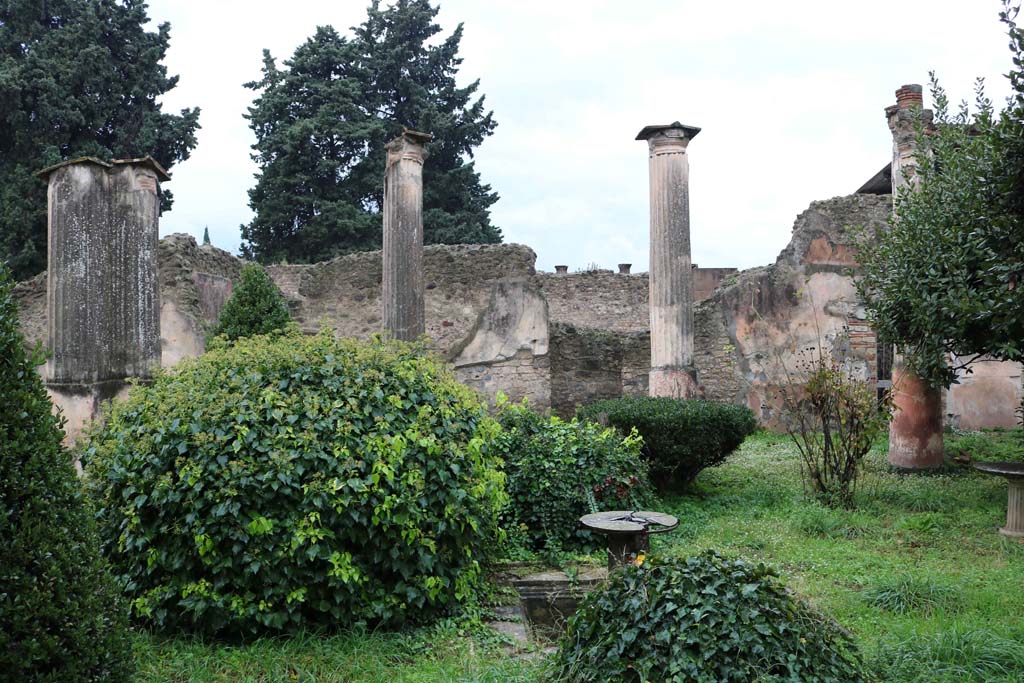 VIII.4.4, Pompeii. December 2018. Looking west across peristyle. Photo courtesy of Aude Durand.