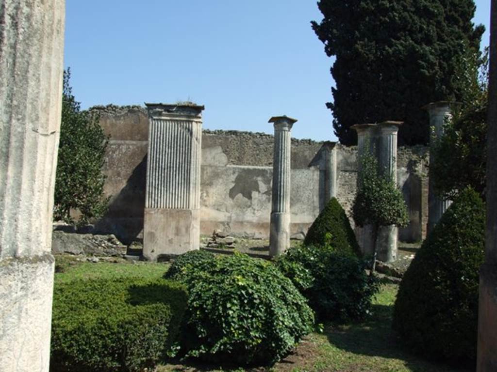 VIII.4.4 Pompeii.  March 2009.  Looking east across garden from room 14.