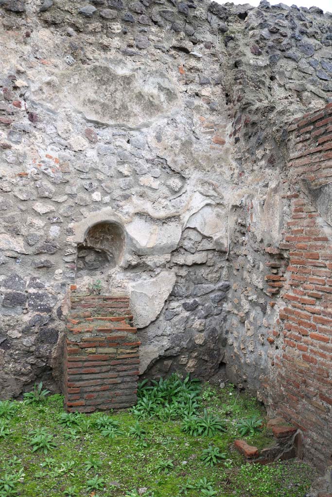 VIII.4.12 Pompeii. September 2005. Rooms on the east side of atrium.