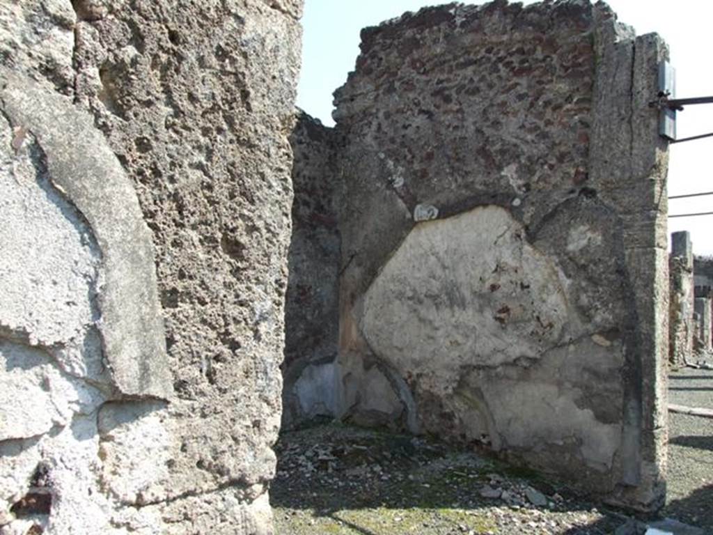 VIII.4.15 Pompeii. March 2009. Room 4, ala on east side. Looking from atrium.